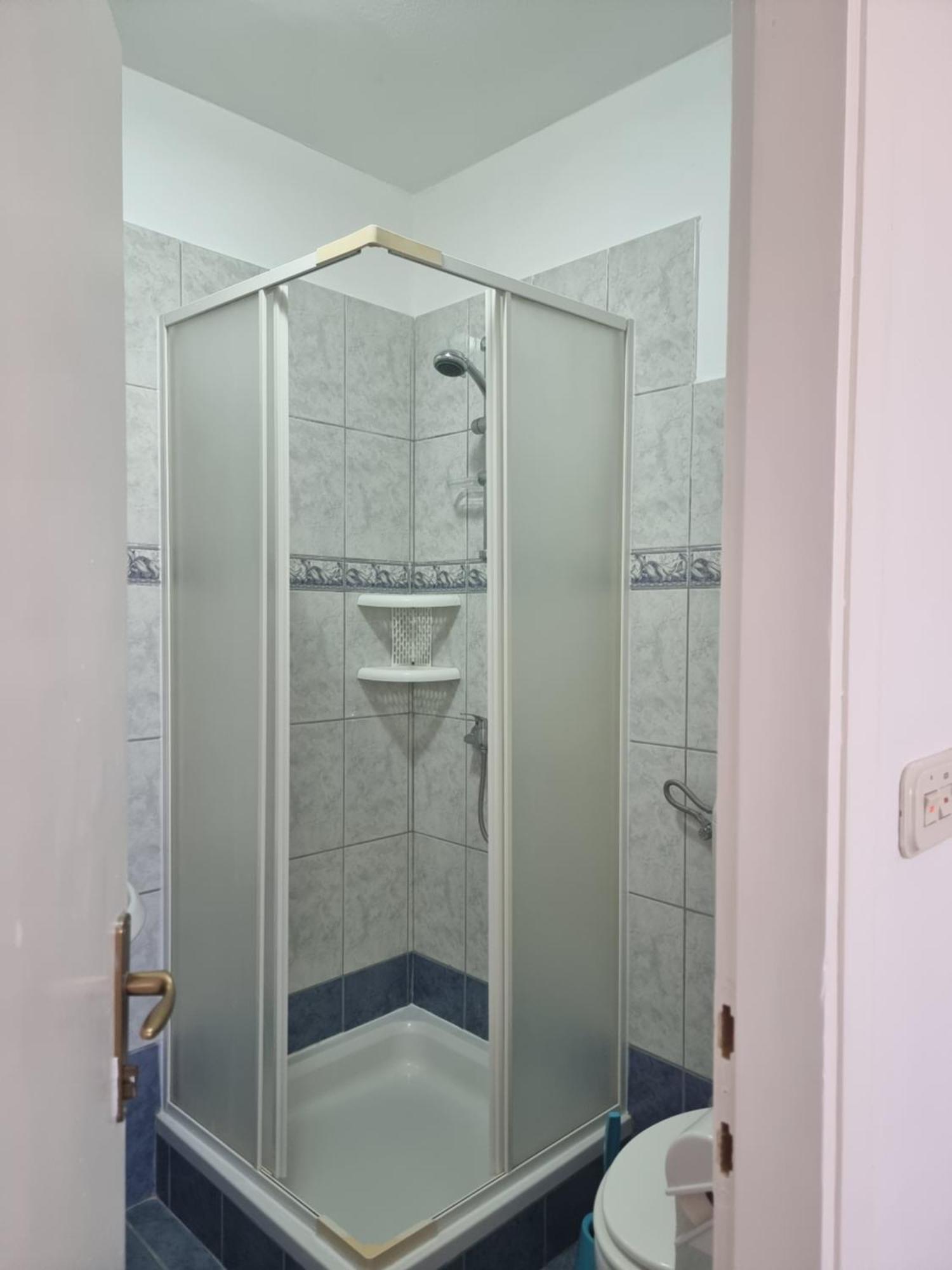 Apartmani Alen Dinjiška Exterior foto