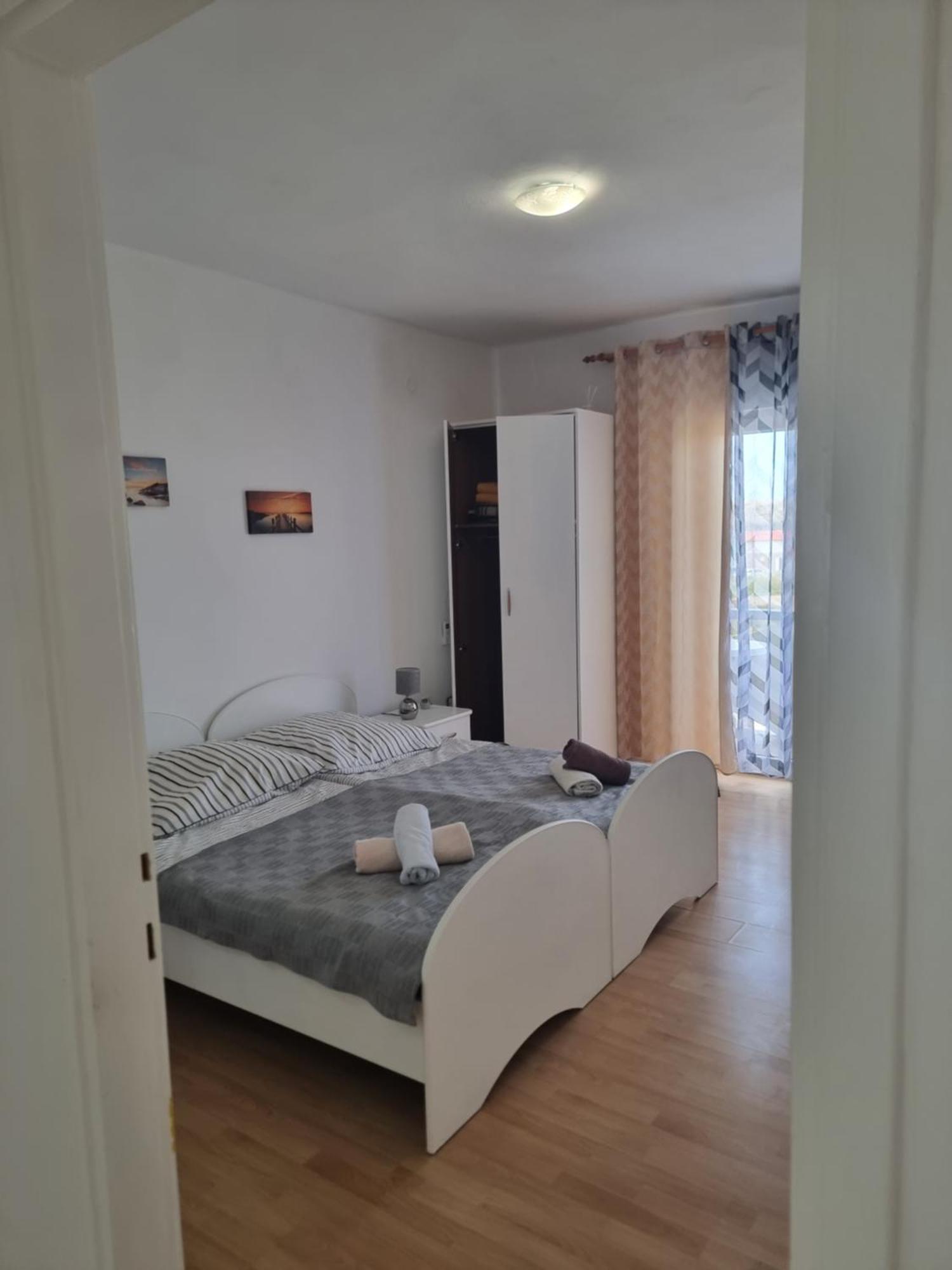 Apartmani Alen Dinjiška Exterior foto