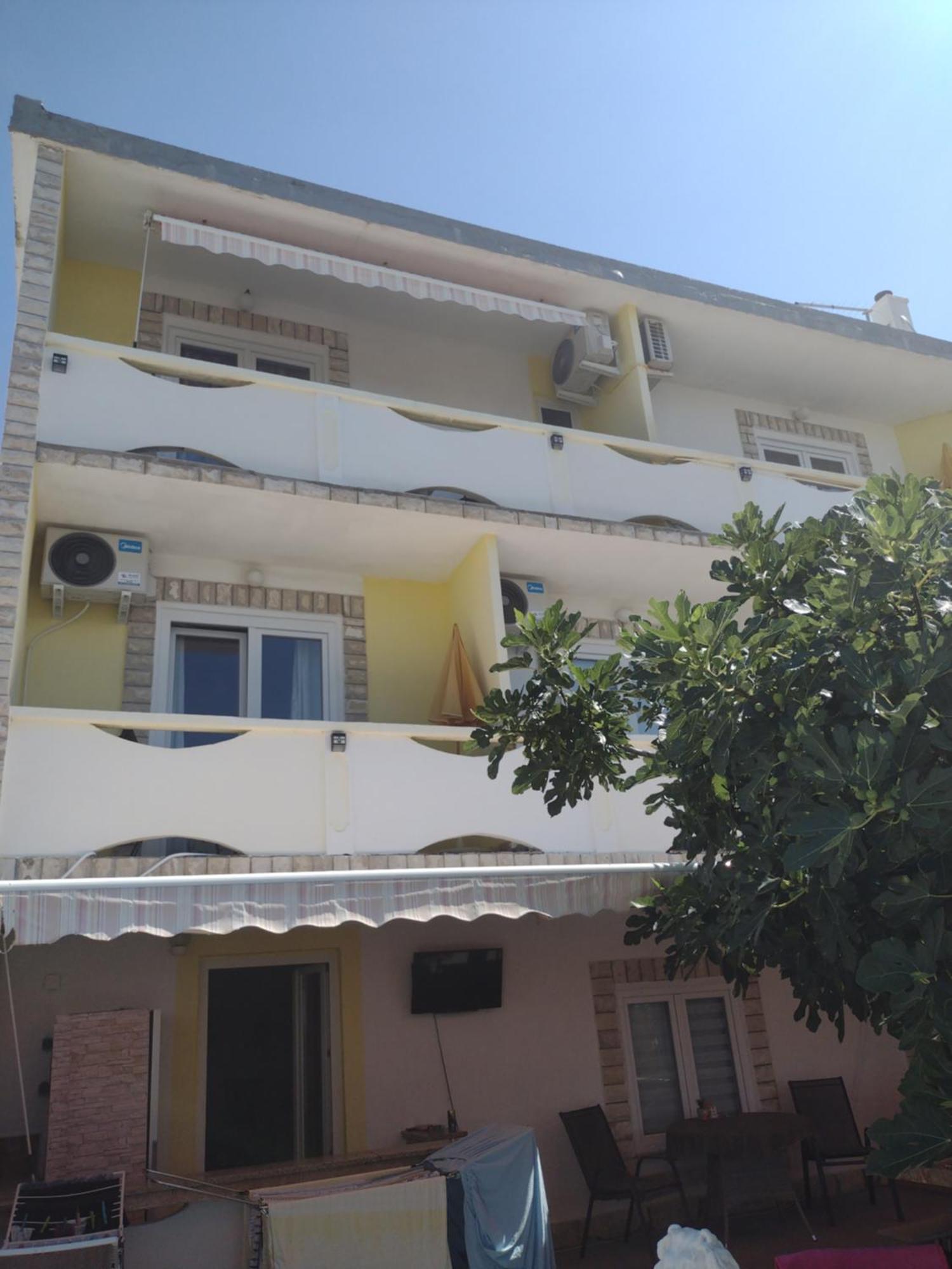 Apartmani Alen Dinjiška Exterior foto